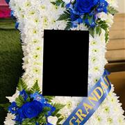 Standing picture frame 